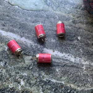 Monster  - Super fina monster berlocker som görs om till smycken efter beställning !