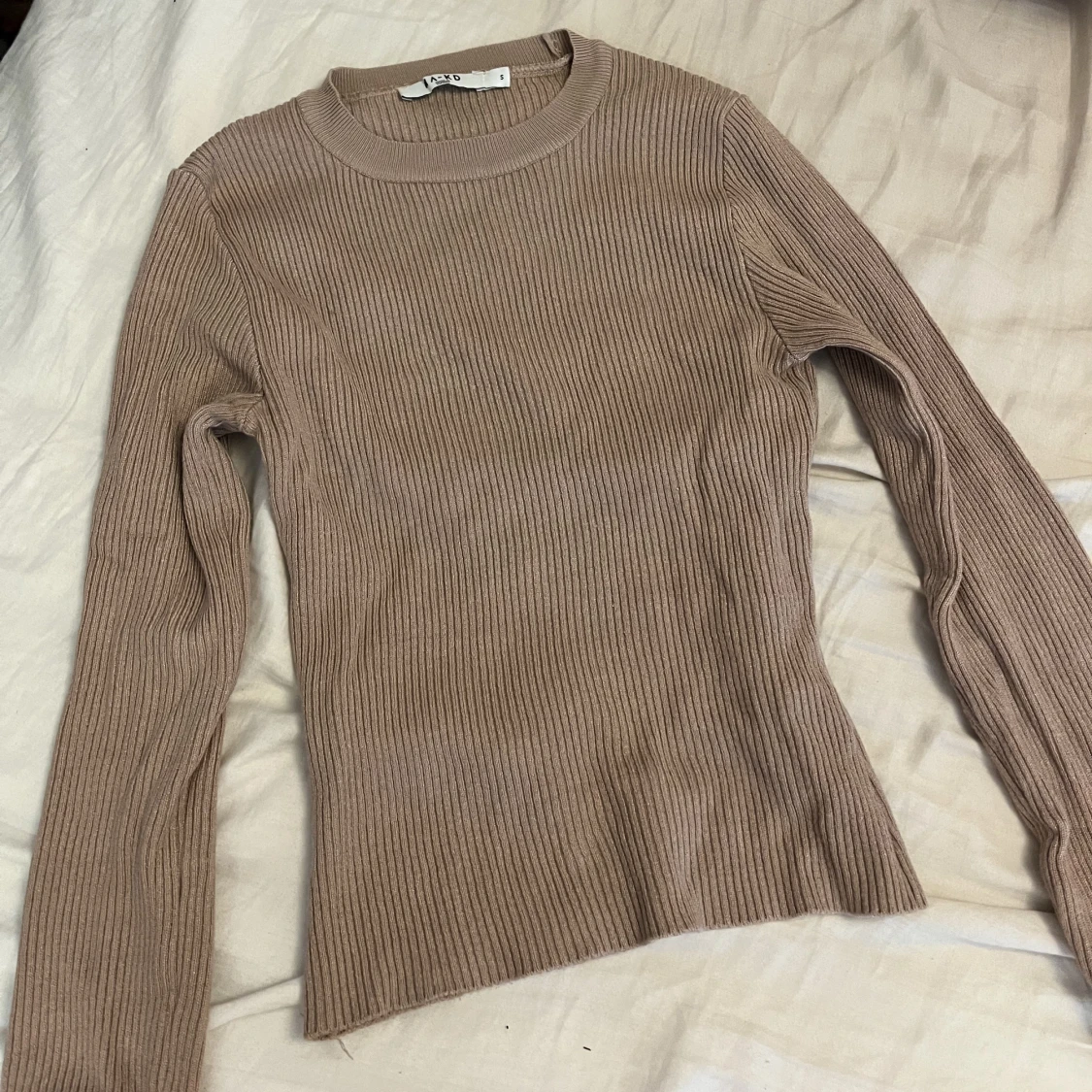 Brun ribbad långärmad 
