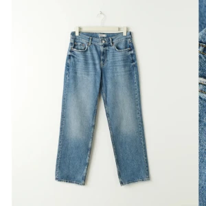 Gina jeans - Jättensygga gina jeans. Bara använt 1 gång för jag köpte fel storlek. Inga fläckar elr skador! 
