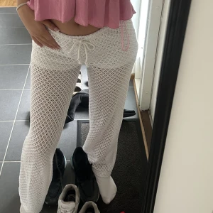 Byxor  - Säljer dessa coola byxor då dom inte kommer till användning, jättebra skick! 🌸