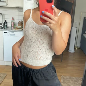 Söt mango topp❤️ - Söt topp från mango ❤️‍🔥köpt för 129 säljer för 80 kr ❤️‍🔥