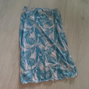 Strandkjol - En fin kjol från shein att ha till exempel över bikinin😊 (EJ FRI FRAKT) 