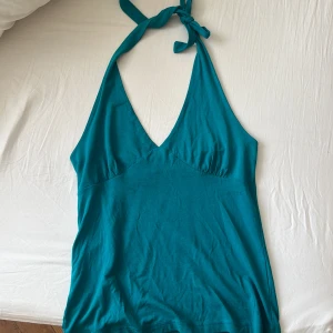 Topp - Köp direkt för 150kr eller buda i dm