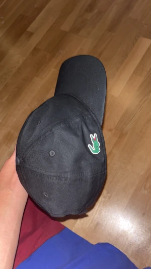 Lacoste keps  - Lacoste keps i bra skick 