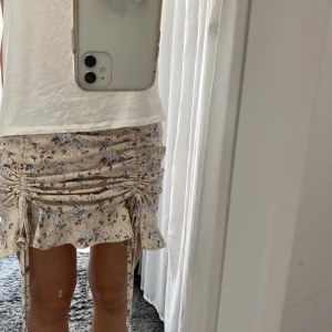 Kjol - Skusterbar kjol💕