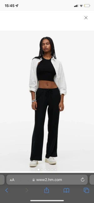 Slutsåld linnebyxa från hm - Populär linnebyxa från hm som är slutsåld, säljer för att får ingen användning av dom.👍💞