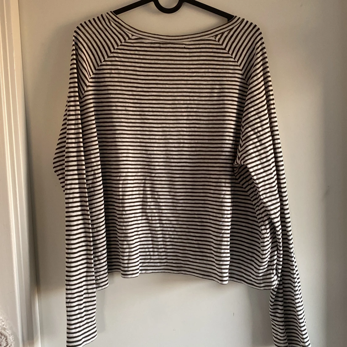 WEEKDAY semi cropped shirt - 91