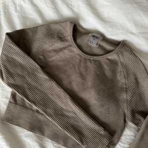 Aimn träningstopp  - Använd 1 gång, passar storlek XS-M