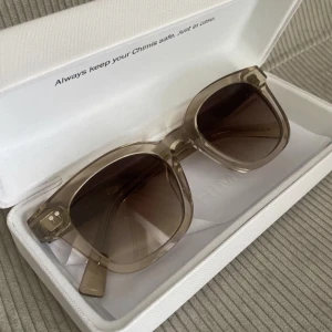 chimi solglasögon  - fina chimi glasögon i ny skick, säljer pågrund av att jag köpt en annan model❤️ nypris 1250