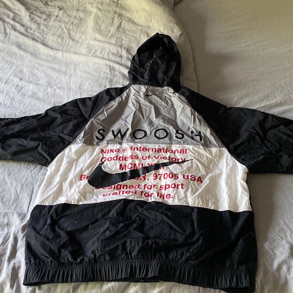 Nike Sportswear Swoosh Men's Woven Hooded Jacket  - 90