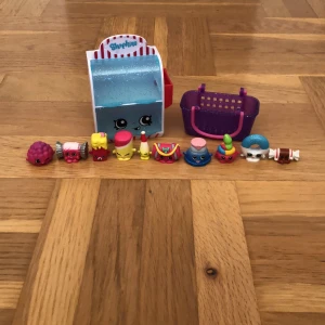 Shopkins  - Figurerna 15kr/st. Korgen 20 kr och frysen 25 kr. 