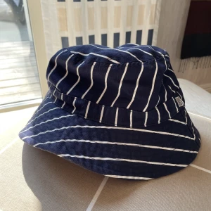 Buckethat - Riktigt go buckethat, knappt använd!