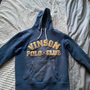 Blå Vinston polo club hoodie storlek S men passar M med 