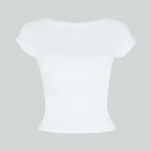 Vit rygglöss topp  - Jag säljer min vita rygglösa tröja som aldrig har kommit till användning. Den är jätte fin till sommaren