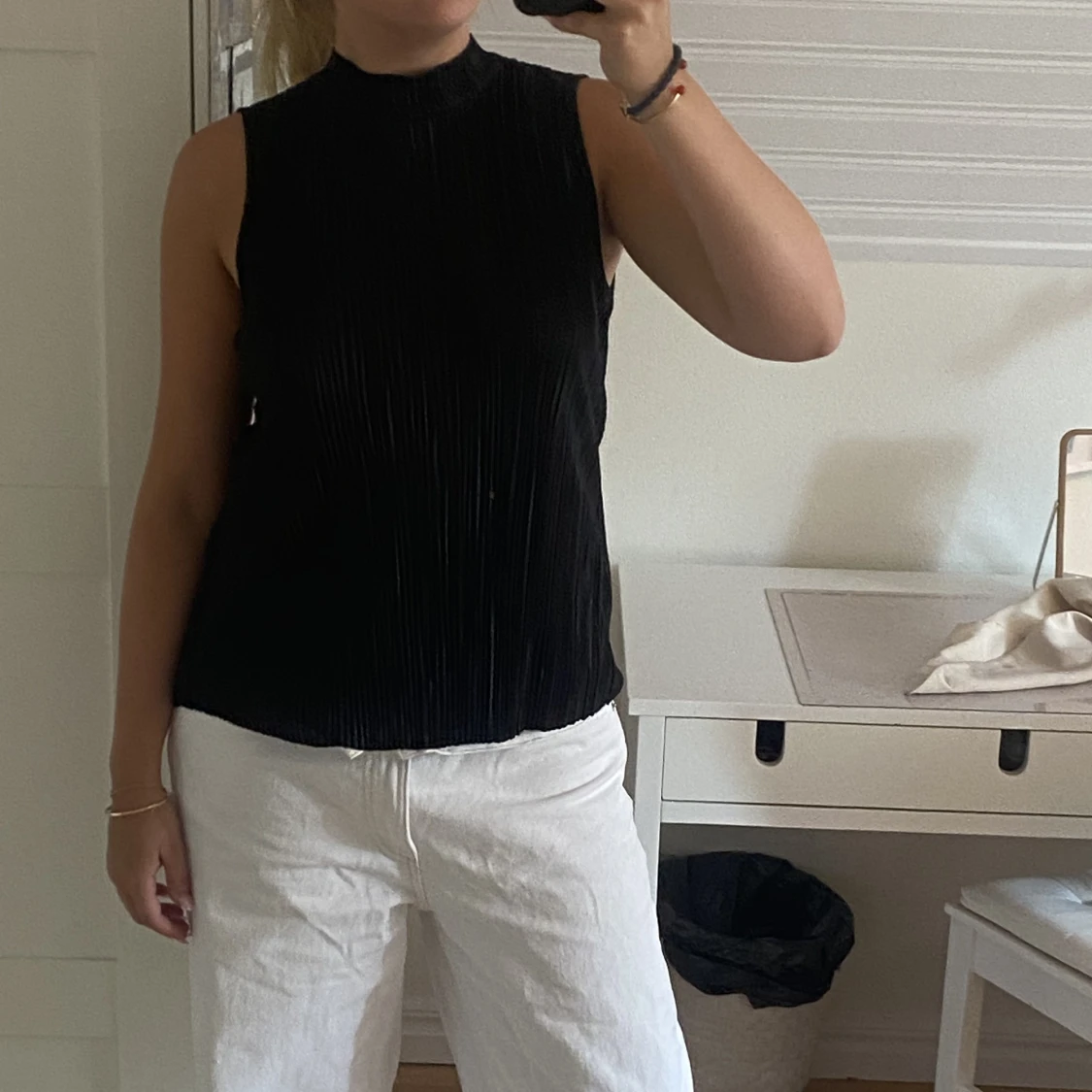 Blus i satin plisserad