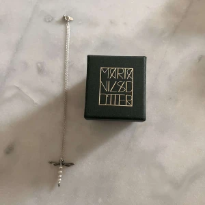 Marianillsdotter halspand❤️ - Super fint knappt användt, köpt för 3300kr!! 