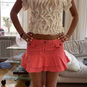 Låg midjad kjol - Säljer denna drömhus kjol😍