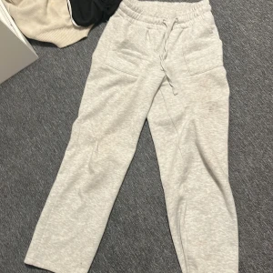 Lager157 - Säljer dessa byxor som ej används jag köpte dom för 200kr säljer för 100kr 