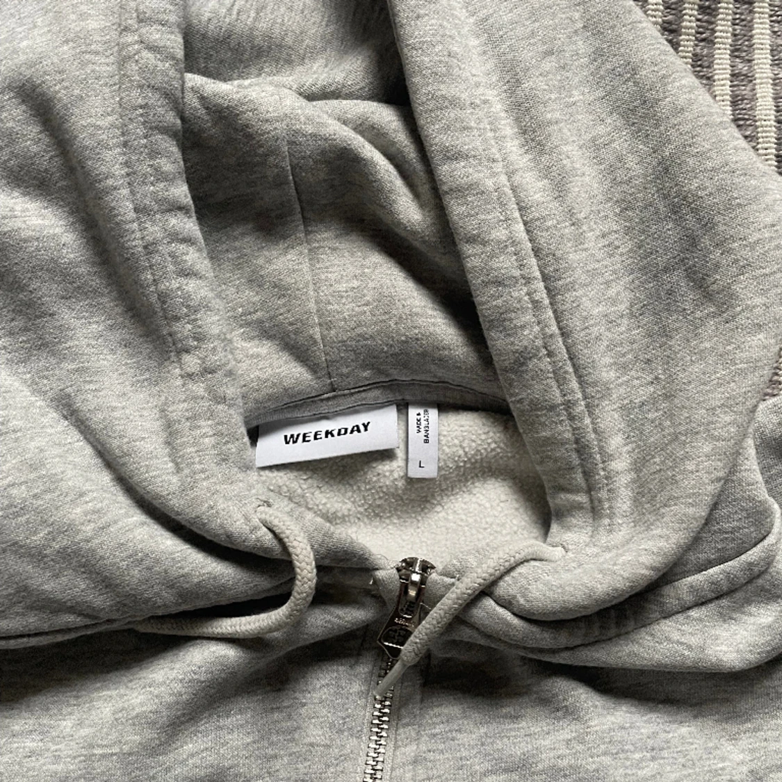 Weekday zip i bra skick  - 90