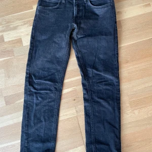 Lee jeans - Jeans från Lee i mycket fint skick. Str 31/32. Svarta. 