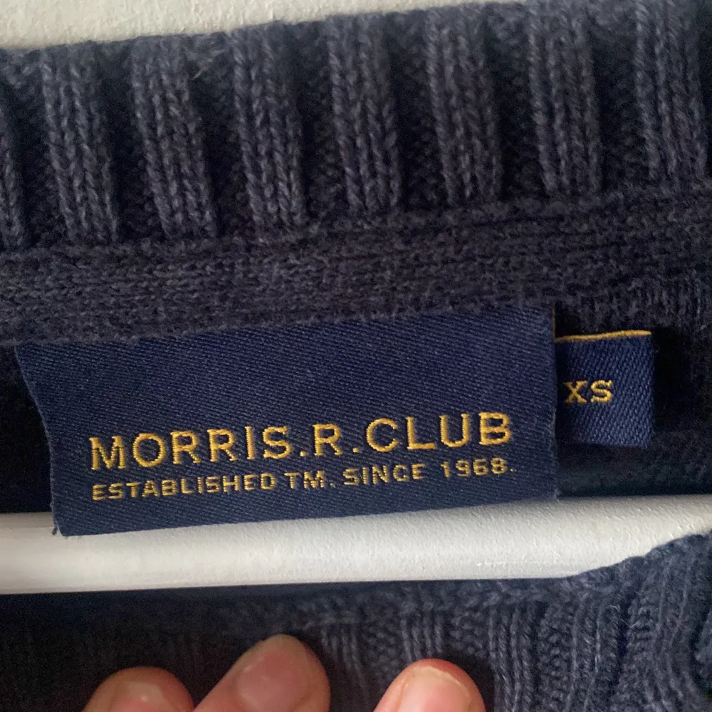 En gullig tröja ifrån Morris, i storlek XS. I bra skick. Kolla gärna mina andra annonser :). Tröjor & Koftor.