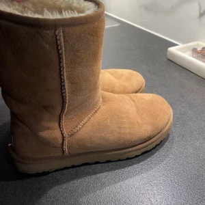 Skor  - UGG skor storlek 38 