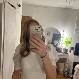 Vit topp - Vit topp från zara🤍  använd 1 gång