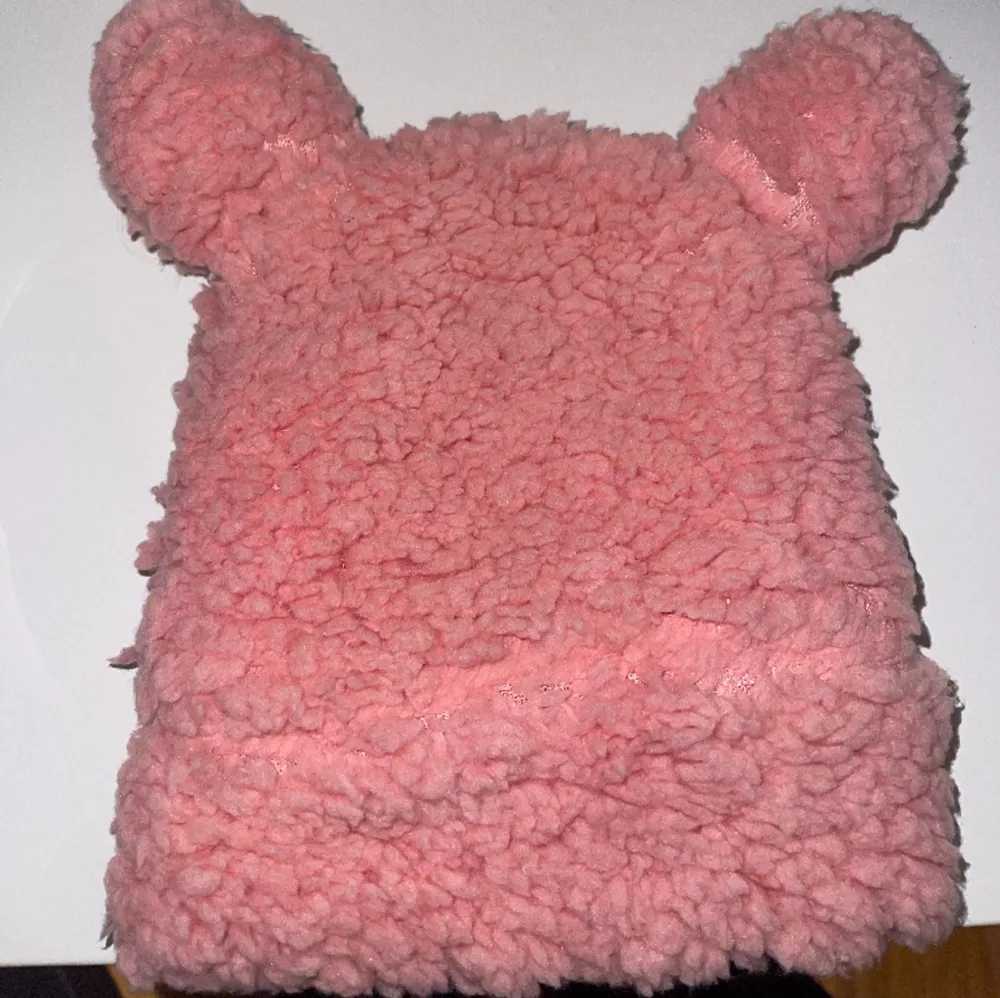Soft pink woolen cap. Accessoarer.