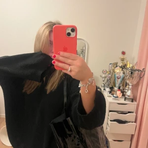 Snygg väska - Glansig snygg väska❤️