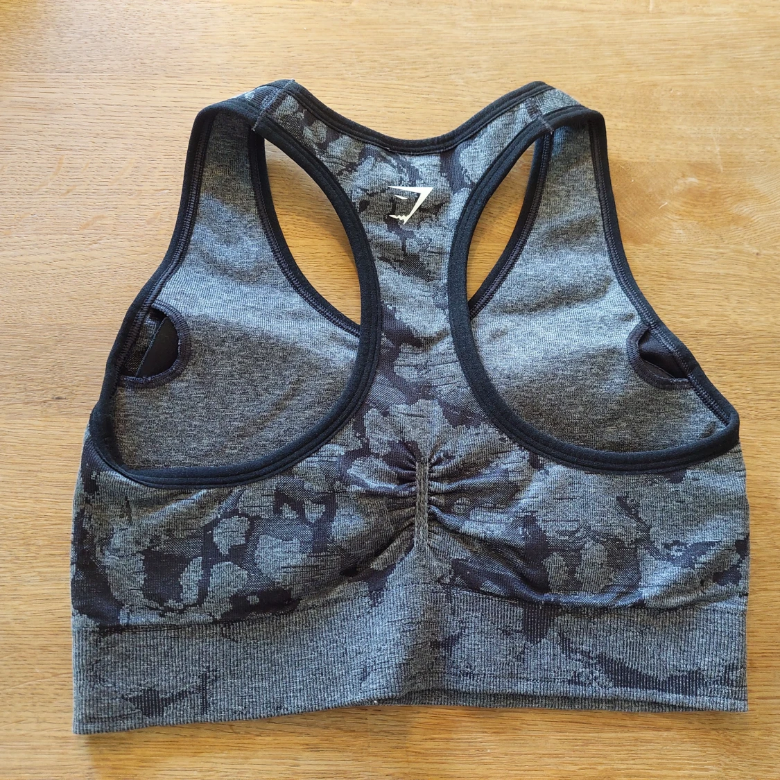 Gymshark camo sport bh, svart/grå - 91