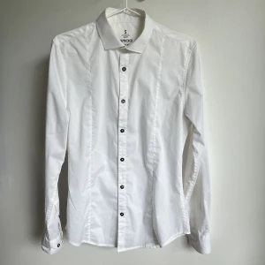 Skjorta - Vit skjorta