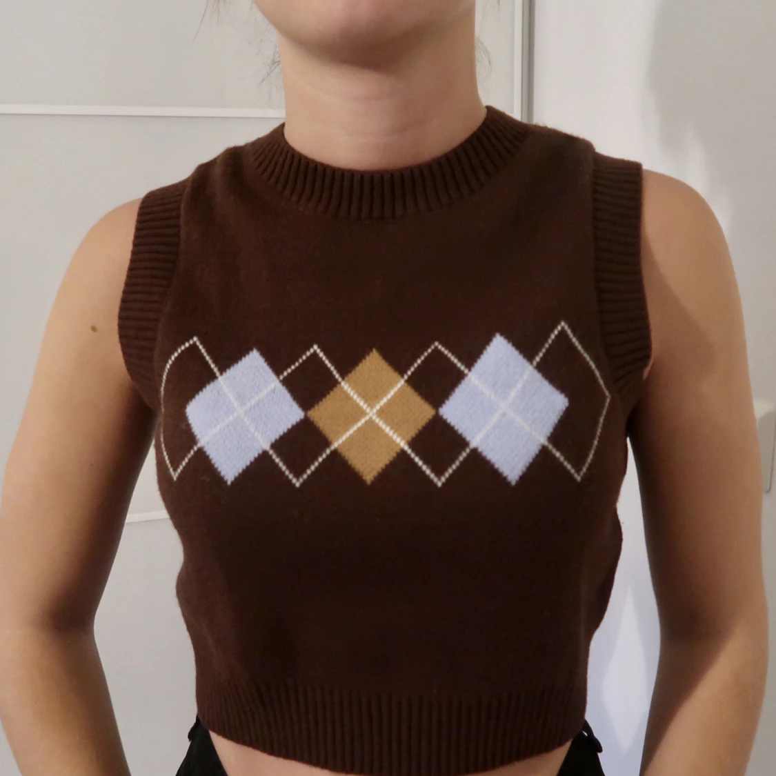 Brun stickad tröj-väst 
