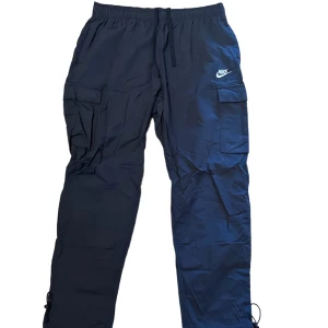 Nike cargos  - Nike cargos L