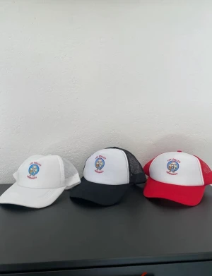 Los pollos hermanos kepsar - 100 kr styck 