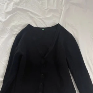  Tunn ullkofta  -  hej nu säljer jag en tunn ullkofta som är gjord av 100 % ull 🎀