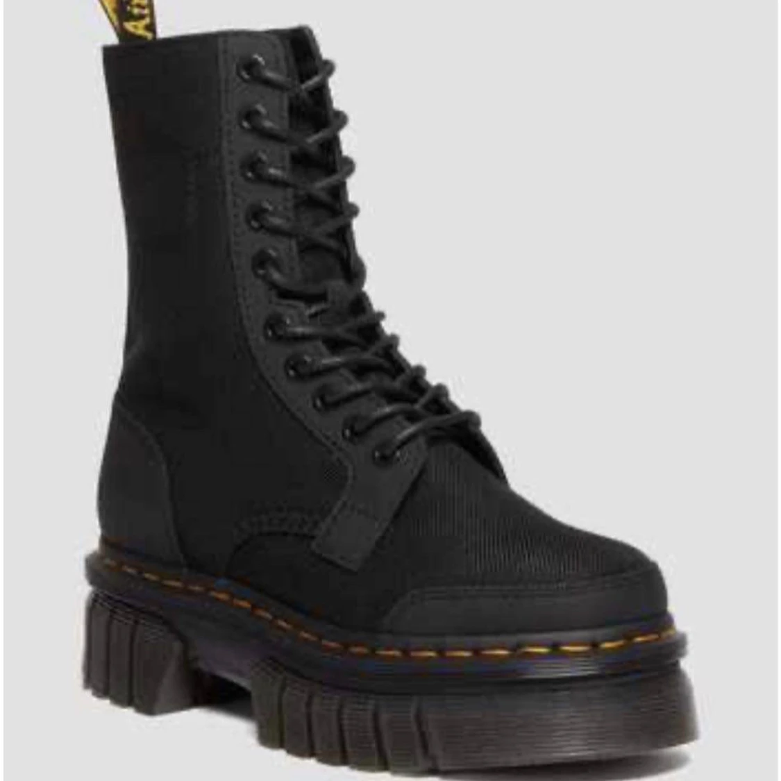 NY! Dr Martens