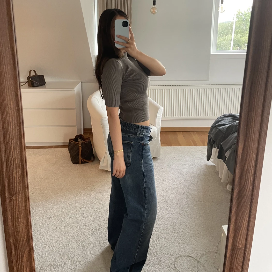 Grå topp från Gina Tricot - 91