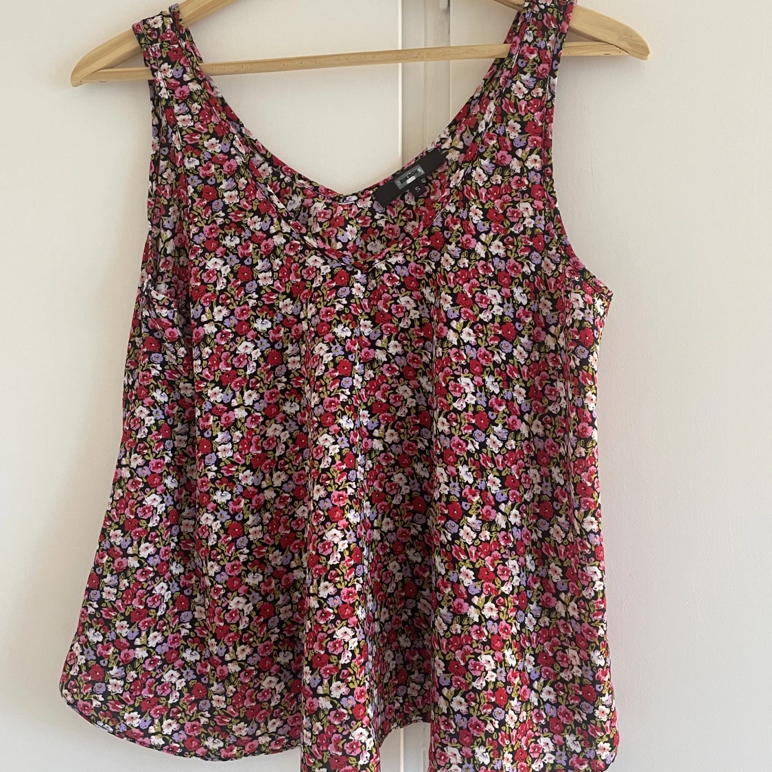 Blommig topp från BikBok - 90