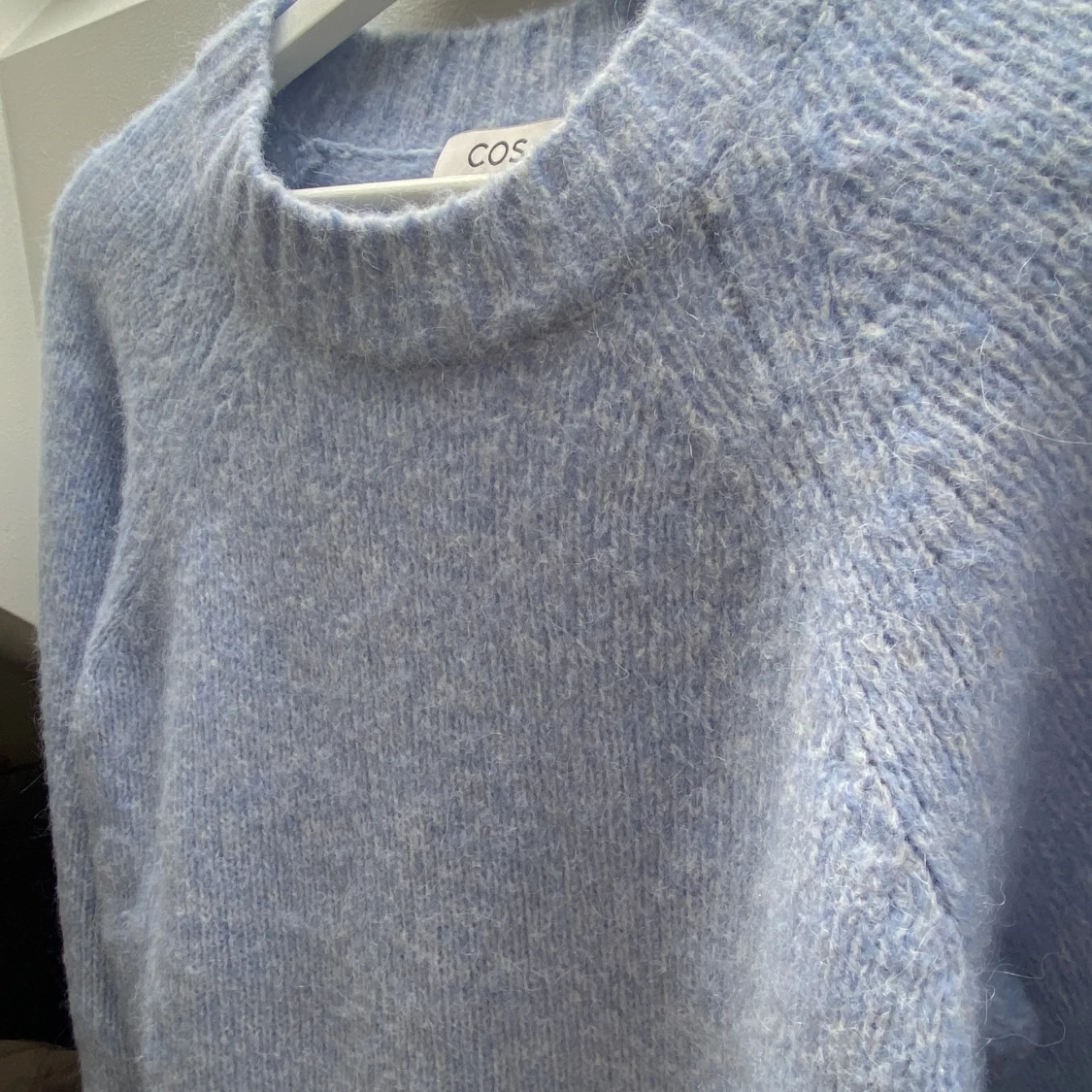 Ljusblå stickad tröja - 90