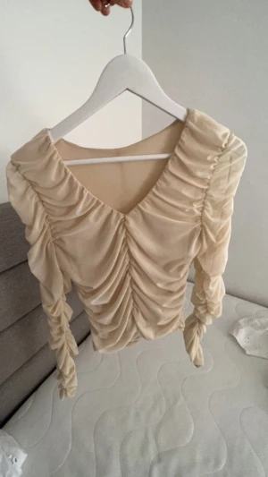 Blus - Jätte fin blus, men lite lite och inte min smak mer😝