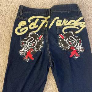 Skitsnygga edhardy jeans (baggy)