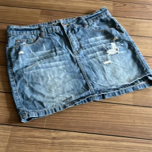 Jeanskjol - Gott skick. 