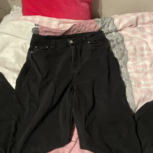 Baggy jeans - Inte särskilt använda. 