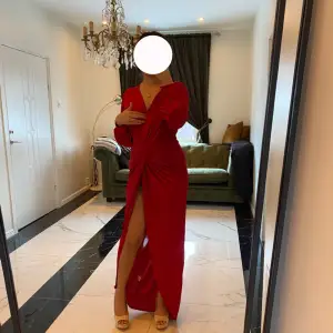#Röd klänning 