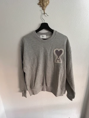 Ami Paris Sweater  - New sweater, in best condition