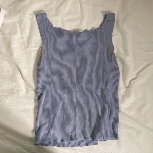 Linne - Silkes material, missfärgat under armhålor :(