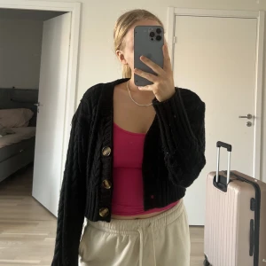 stickad kofta - köpt på shein och i gott skick