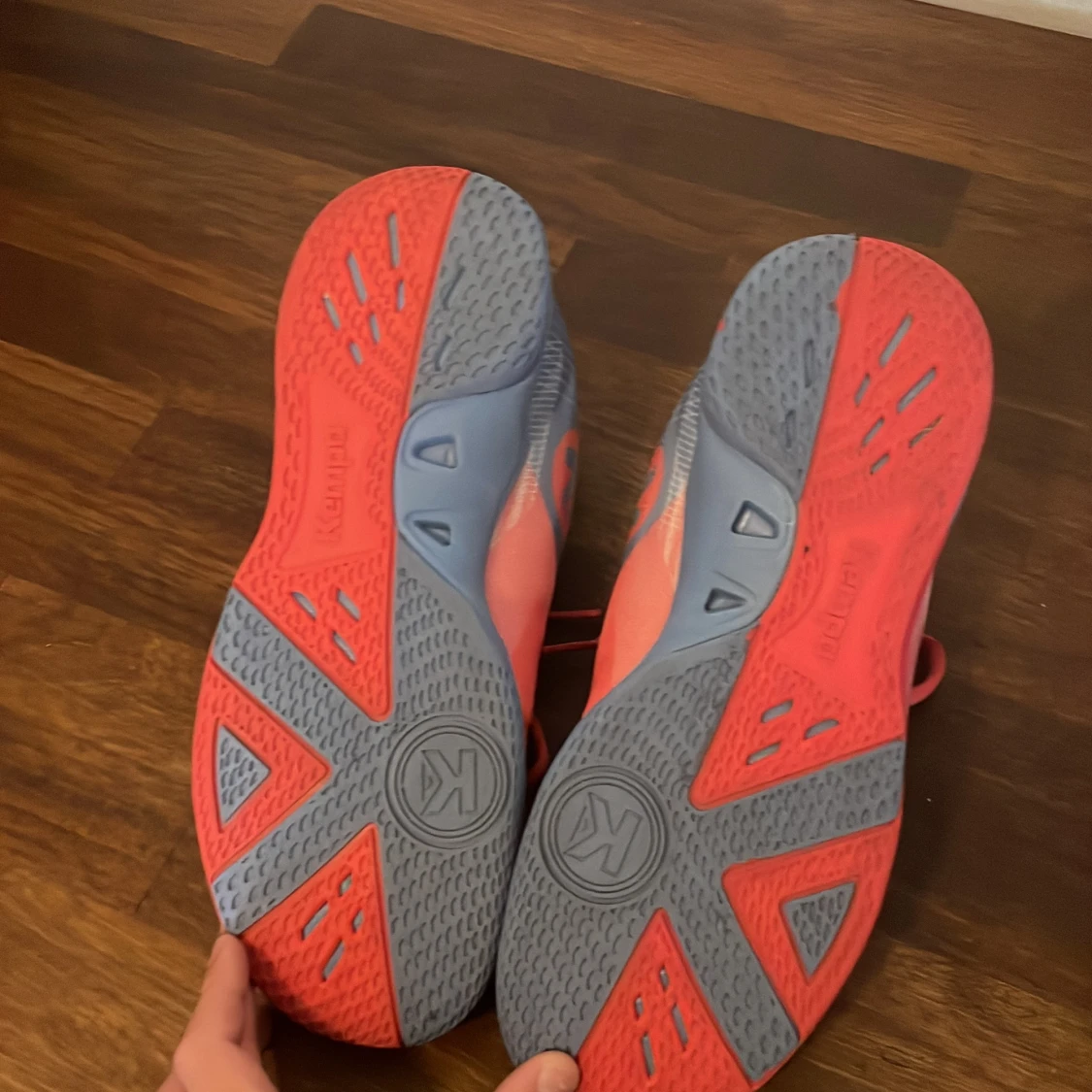 Kempa skor 👟  - 90