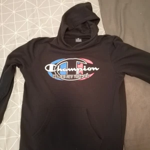 Champion hoodie - Obetydligt använd Strl L 