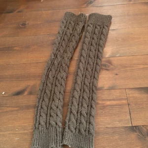 Armvärmare - Säljer dessa armvärmare pga inte min stil längre! 